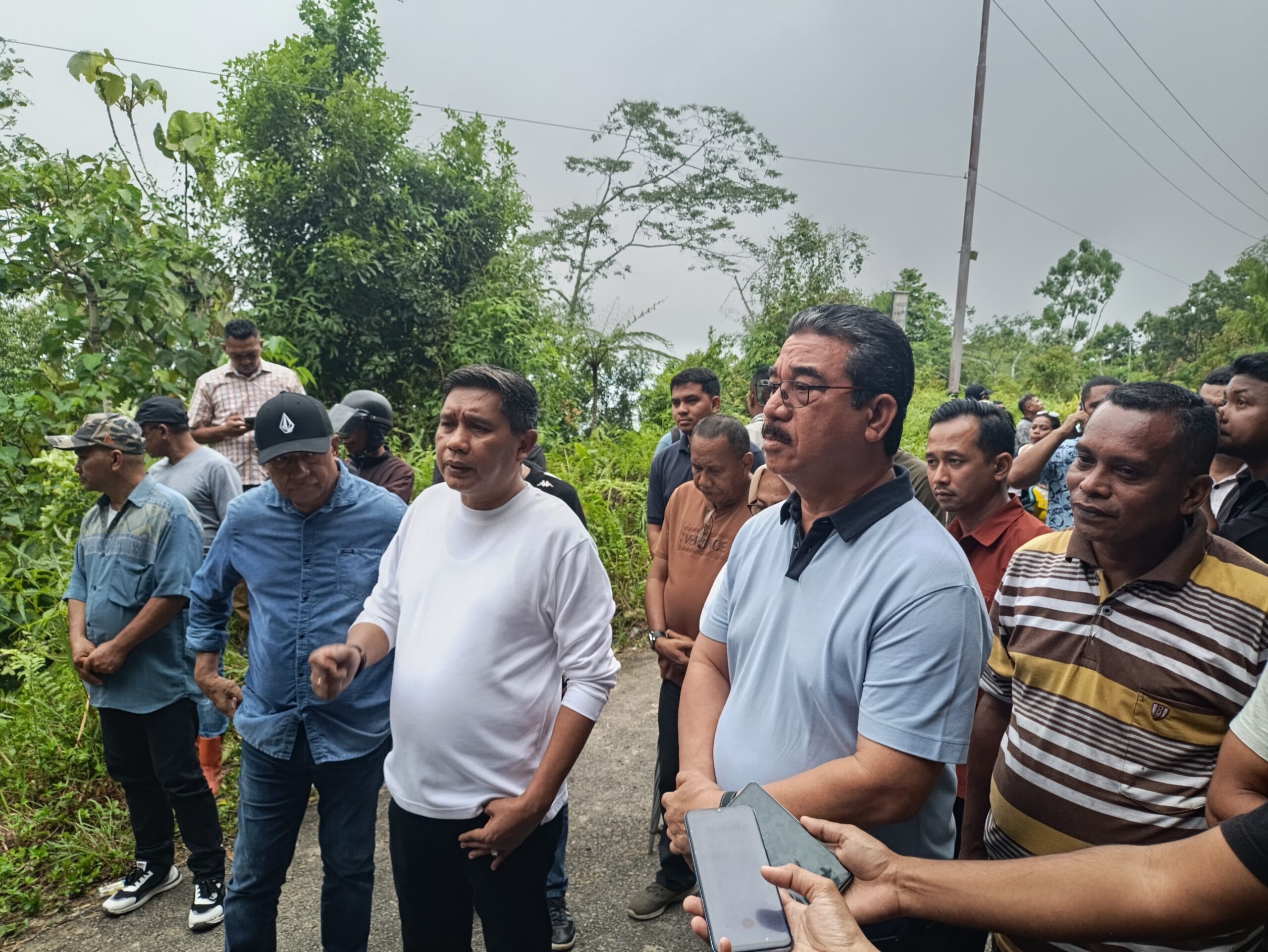 GUBERNUR TINJAU LOKASI BENCANA, TERDAMPAK CURAH HUJAN TINGGI DI KOTA AMBON