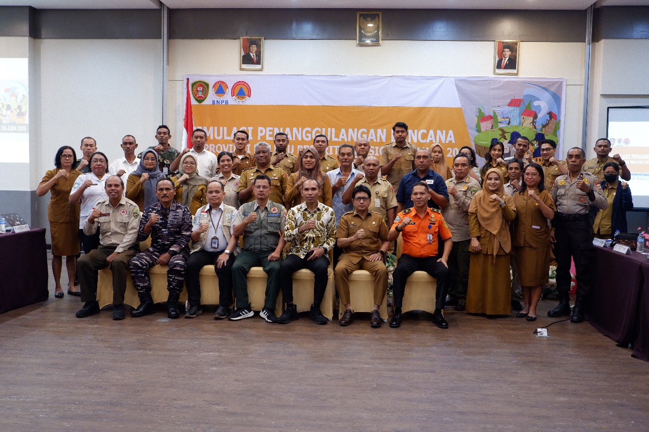 KEGIATAN SIMULASI PENANGGULANGAN BENCANA RESMI DIBUKA SEKDA MALUKU