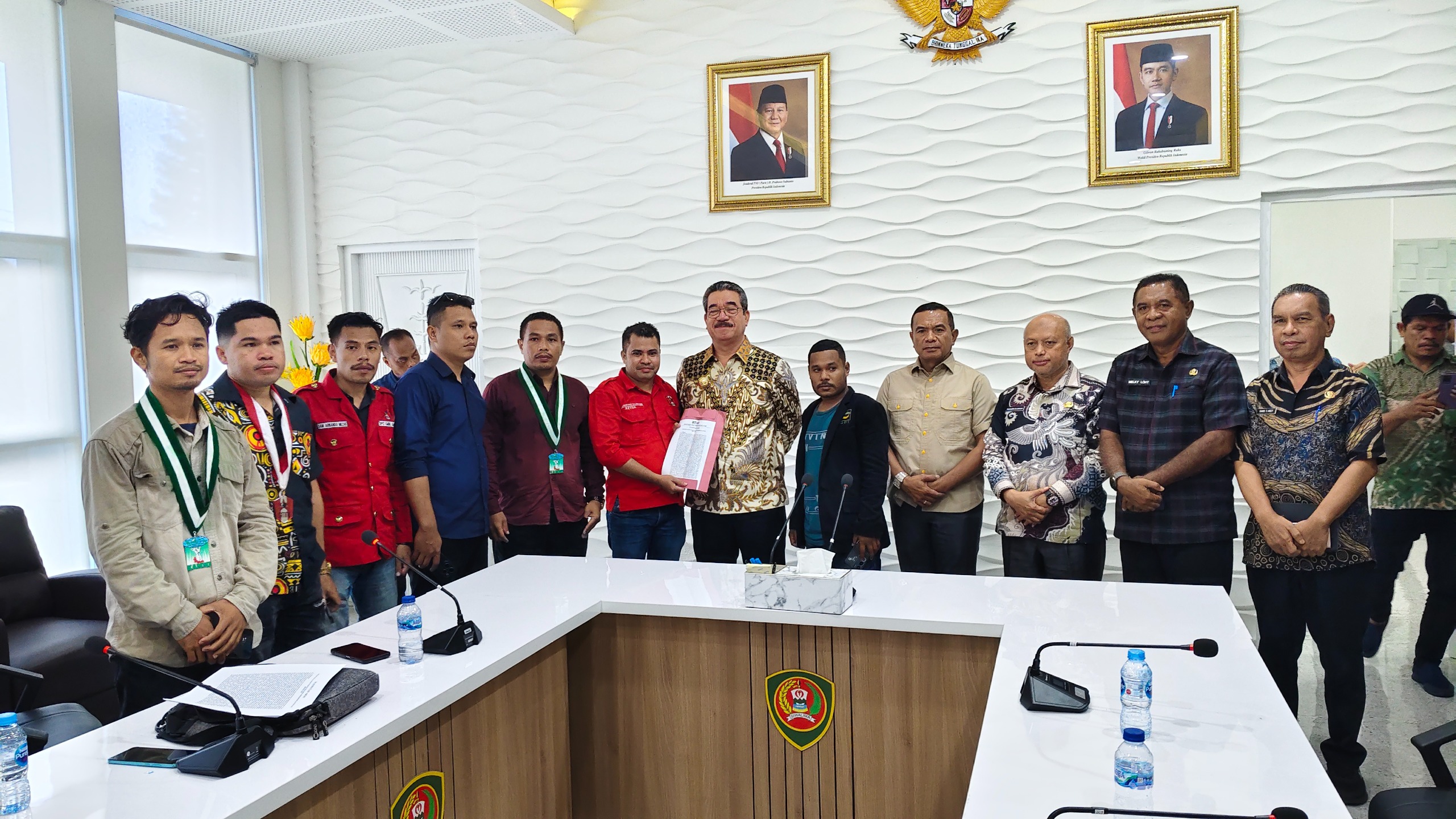 GUBERNUR MALUKU BERDIALOG DENGAN OKP CIPAYUNG PLUS