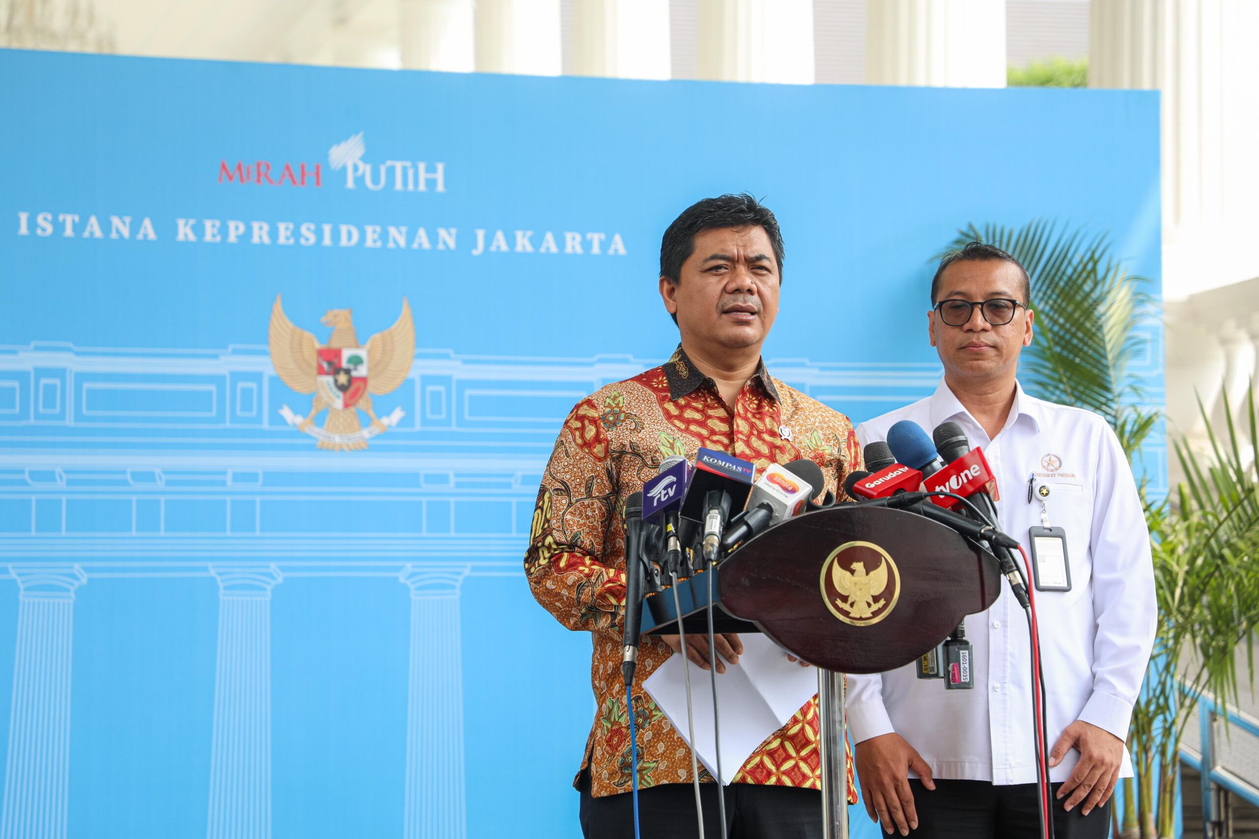 Keterangan Pers Penyerahan Bantuan Kemasyarakatan Presiden Berupa Sapi pada Iduladha 1446 H | Sekretariat Negara