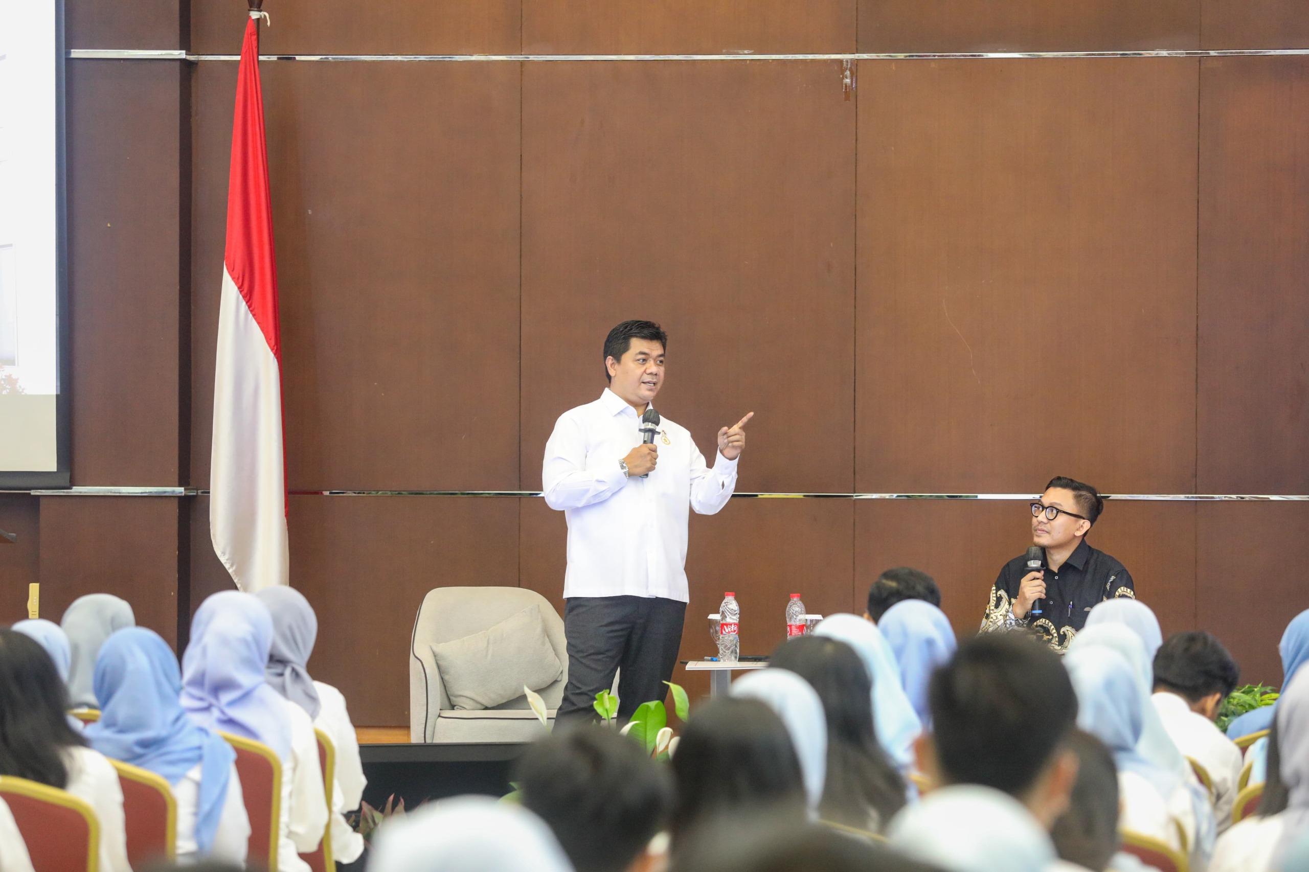 Setneg Goes to School, Juri: Implementasi Bela Negara | Sekretariat Negara
