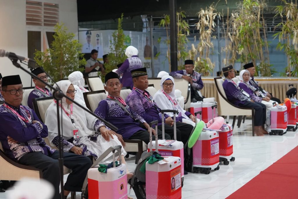 Melepas 97 Calon Jemaah Haji Kloter 9 Asal Kota Palu – Pemerintah Kota Palu