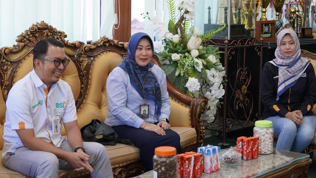 Pemkot Terima Bantuan Satu Ekor Sapi Qurban dari BSI