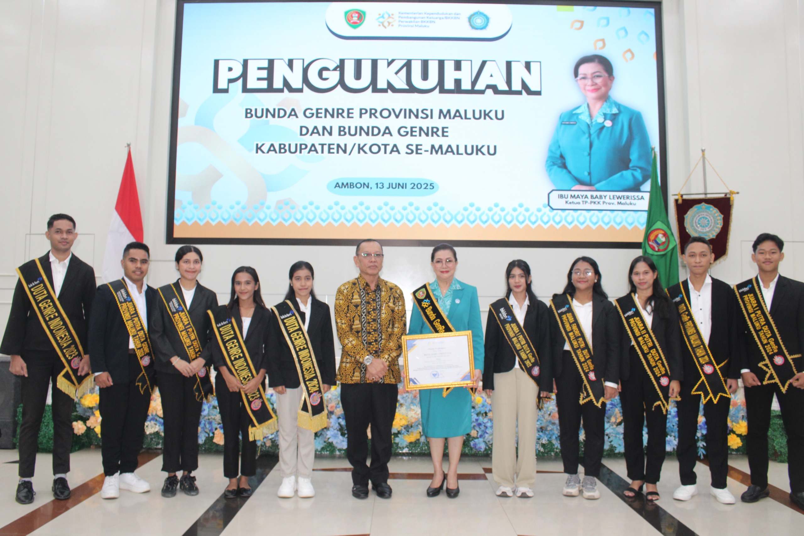 MAYA BABY LEWERISSA DIKUKUHKAN JADI BUNDA GENRE PROVINSI MALUKU