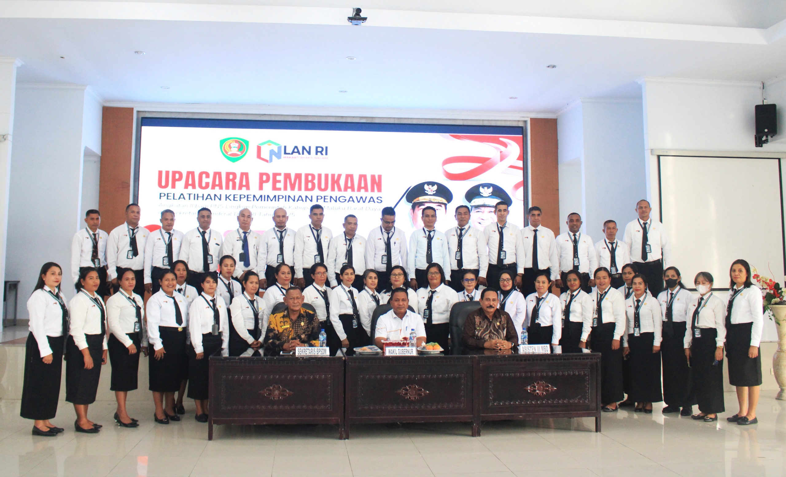 WAGUB BUKA PELATIHAN KEPEMIMPINAN PENGAWASAN ANGKATAN II PNS KABUPATEN MBD DAN SEKRETARIAT DPD RI