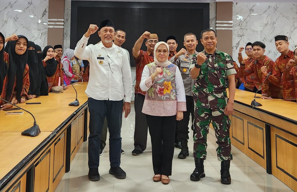 Sekda Irmayanti Lepas Kontingen STQH Palu ke Poso