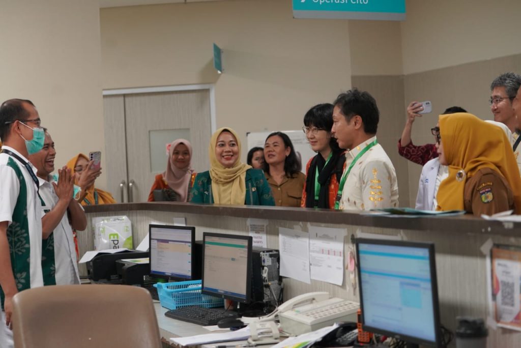 Antusiasme Warga Sambut Kunjungan Wali Kota Iwanuma Jepang di Palu