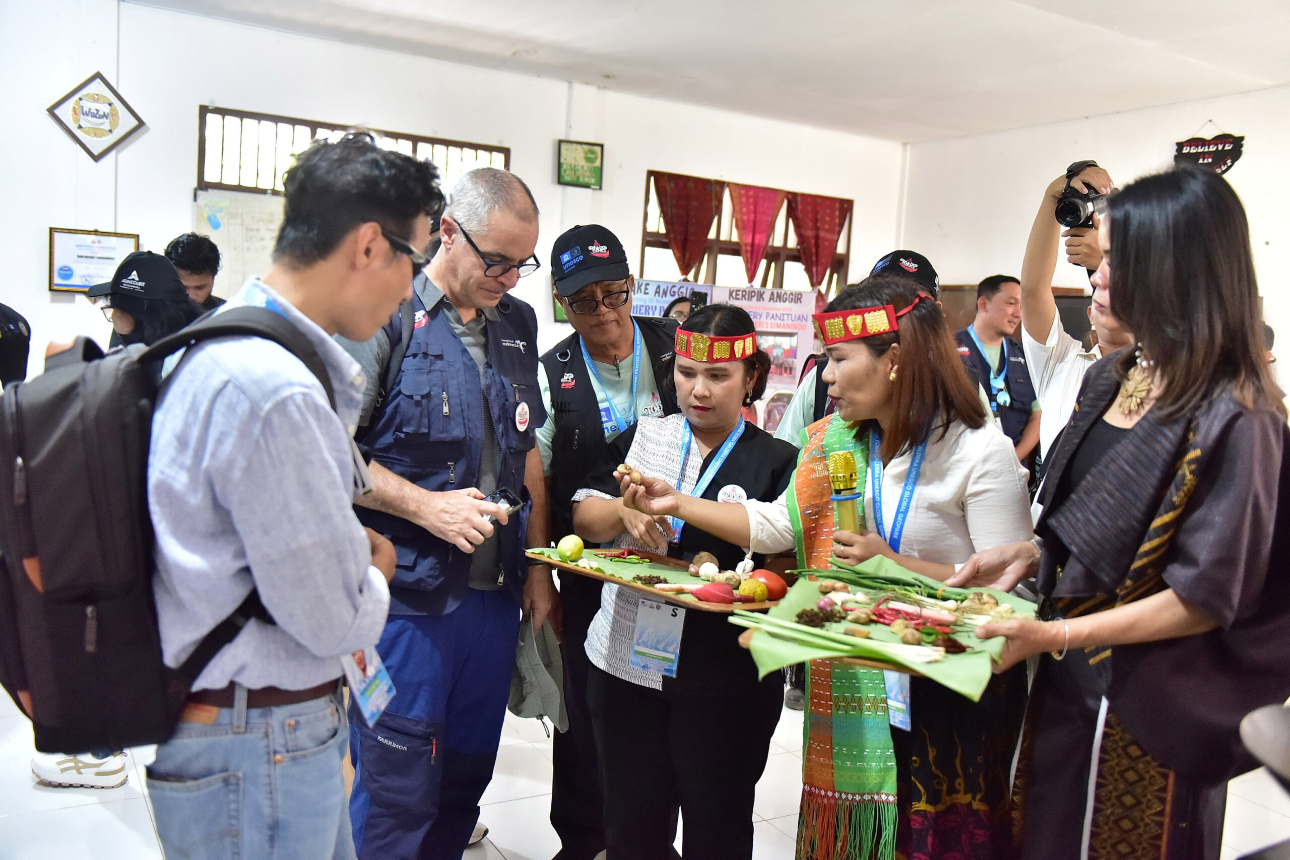 Hari Kedua Revalidasi, Asesor UNESCO Ingin Masyarakat Tahu Betapa Spesialnya Danau Toba
