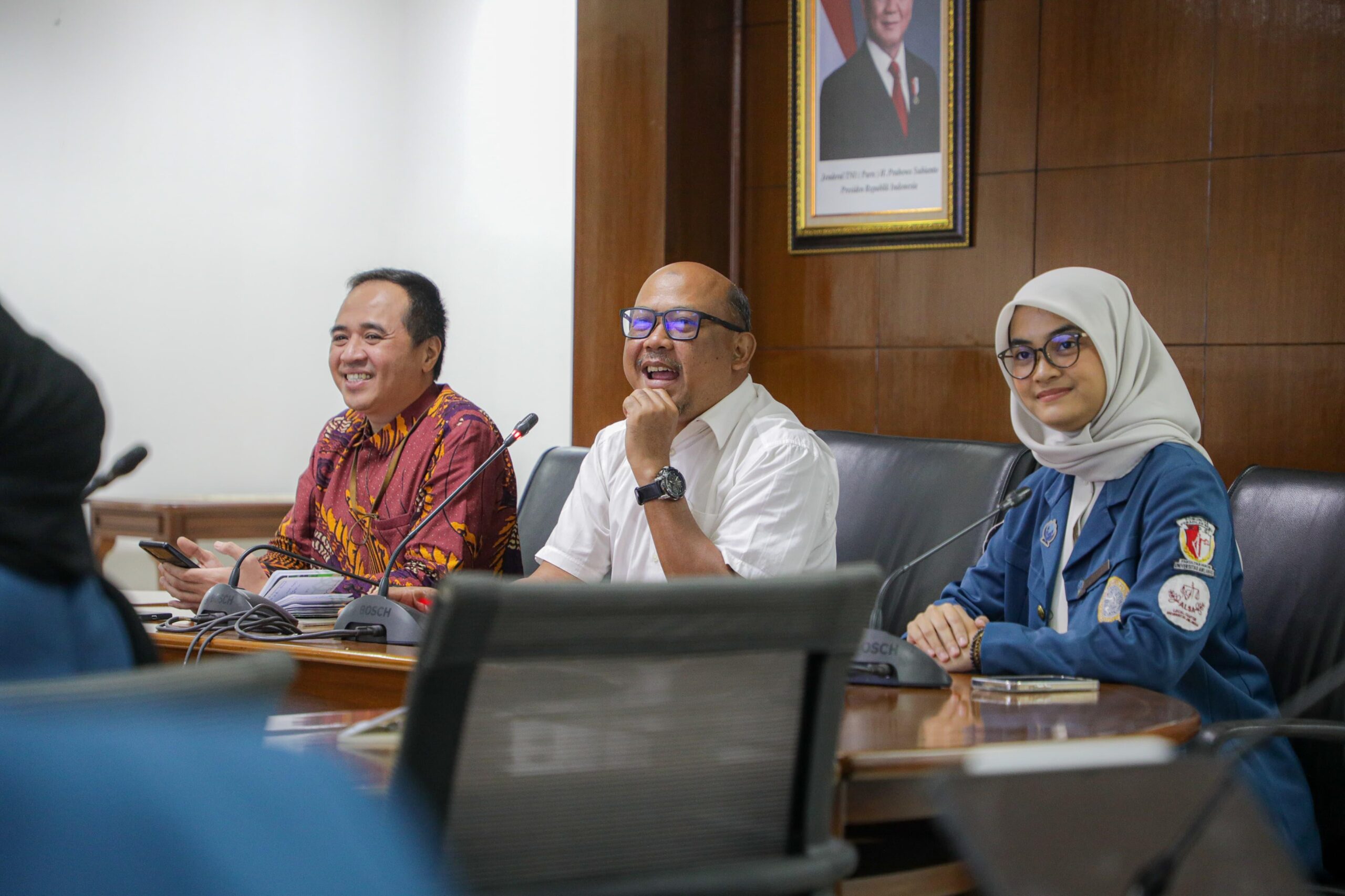 Kemensetneg Gaungkan Program Sekolah Rakyat, dan Transformasi Digital dalam Legislasi kepada Delegasi Mahasiswa Fakultas Hukum Unair | Sekretariat Negara
