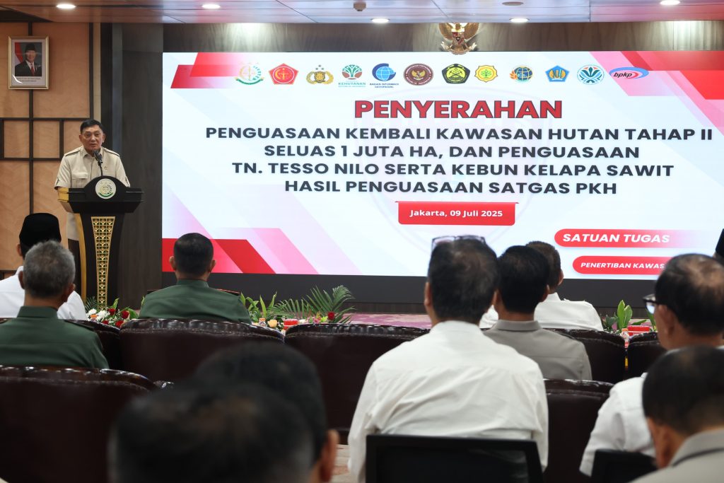 Menhan RI Saksikan Penyerahan Penguasaan Kembali Kawasan Hutan Tahap II Seluas 1 Juta Hektar, dan Penguasaan Taman Nasional Tesso Nilo, serta Kebun Kelapa Sawit Hasil Penguasaan Satgas PKH