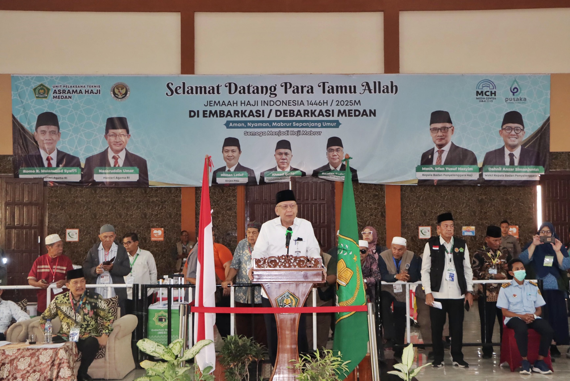 Sambut Kepulangan Jemaah Haji asal Paluta, Effendy Pohan Doakan Jadi Haji Mabrur dan Cahaya Penerang