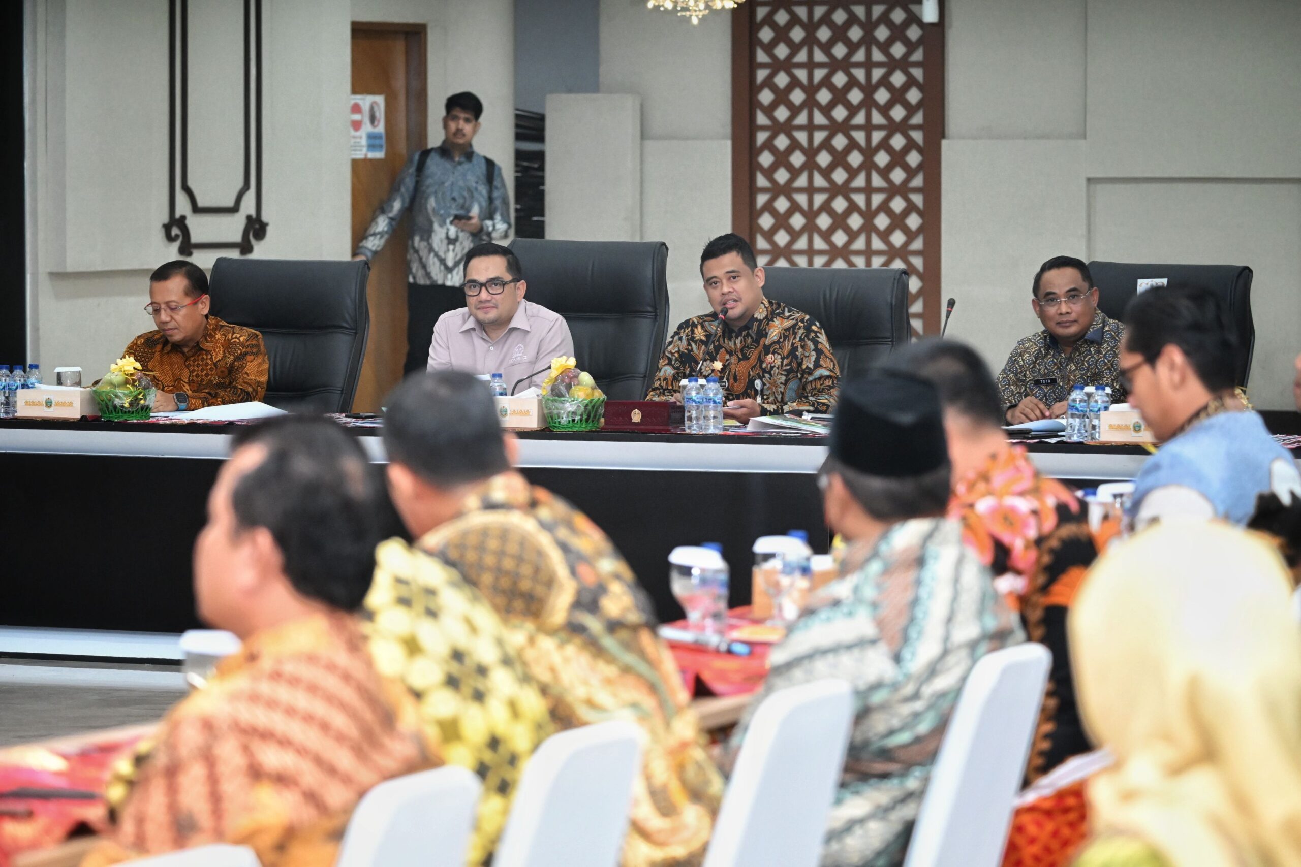 Terima Kunker Komisi II DPR RI, Bobby Nasution Sampaikan Keluhan Masyarakat Terkait Konflik Agraria di Sumut