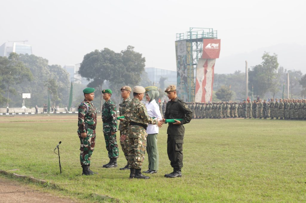 Rektor Unhan Pimpin Upacara Penutupan Diksarmil dan Pelatihan Manajerial, Serta Penetapan Komcad SPPI Batch-3 TA. 2025