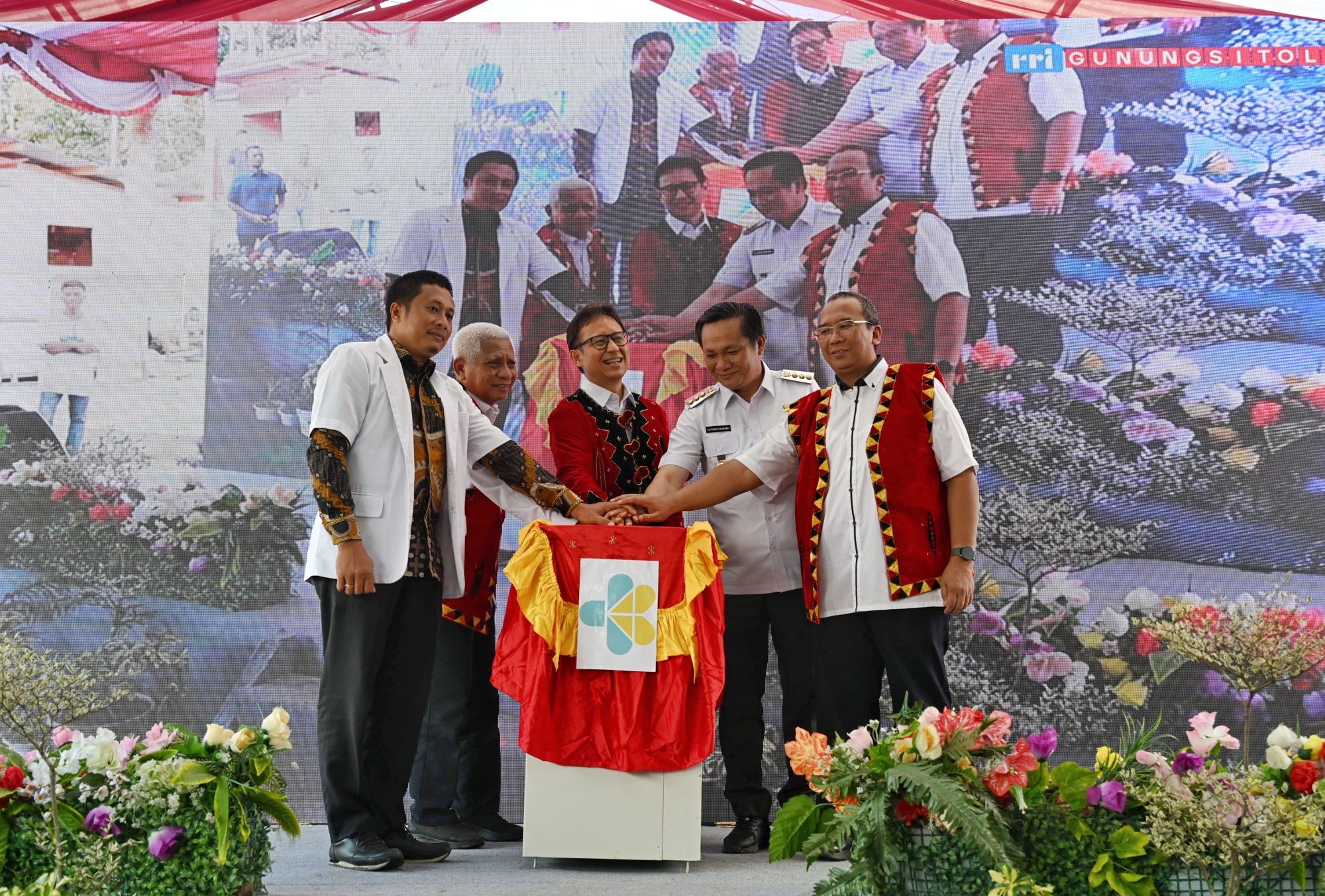 Tingkatkan Layanan Kesehatan Daerah Terpencil, Wagub Sumut Bersama Menkes Groundbreaking RSUD Pratama Nias Barat