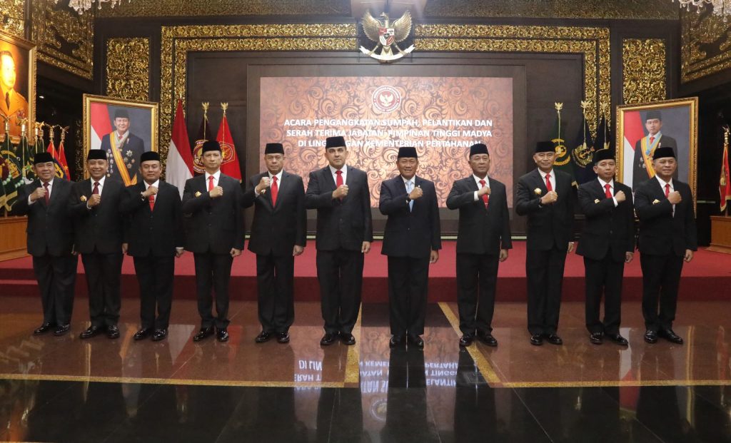 Wamenhan Donny Melantik Pejabat Eselon I Kemhan