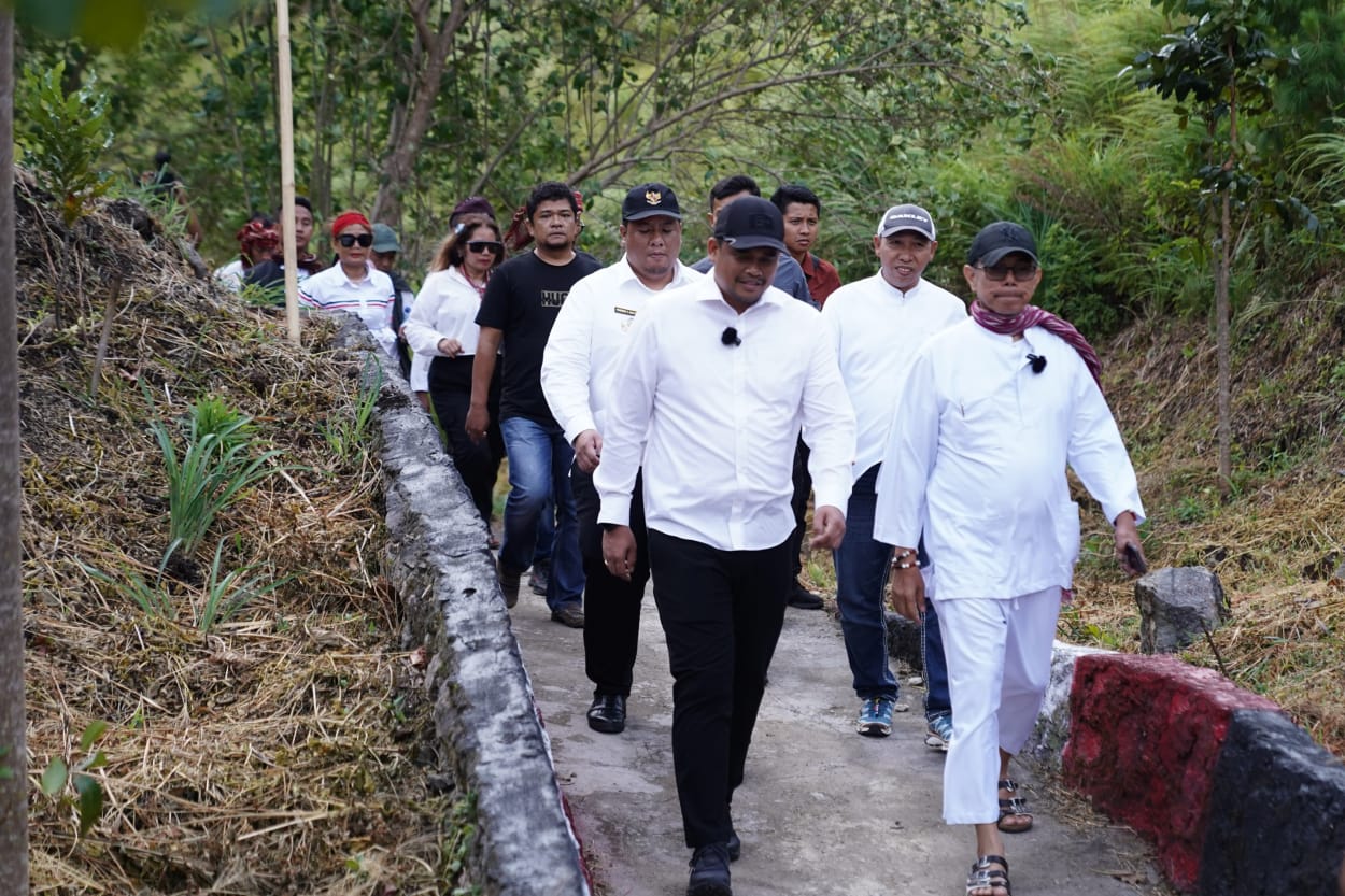 Gubernur Sumut Bobby Nasution Kunjungi Festival Edukasi Leluhur Batak di Samosir