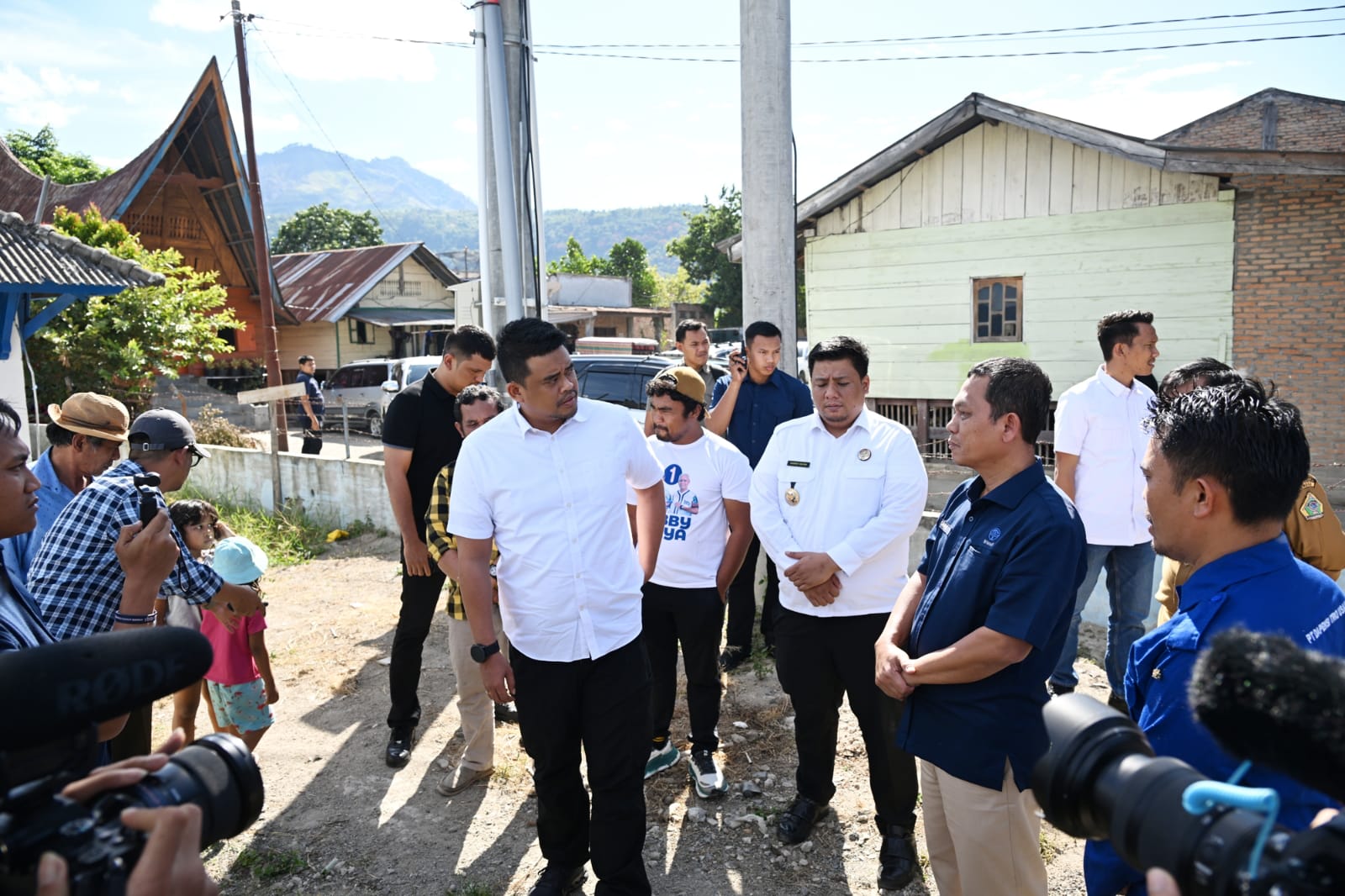Tinjau Reservoir Tirtanadi Cabang Samosir, Gubernur Sumut Bobby Nasution Akan Tingkatkan Kualitas Air Bersih untuk Masyarakat