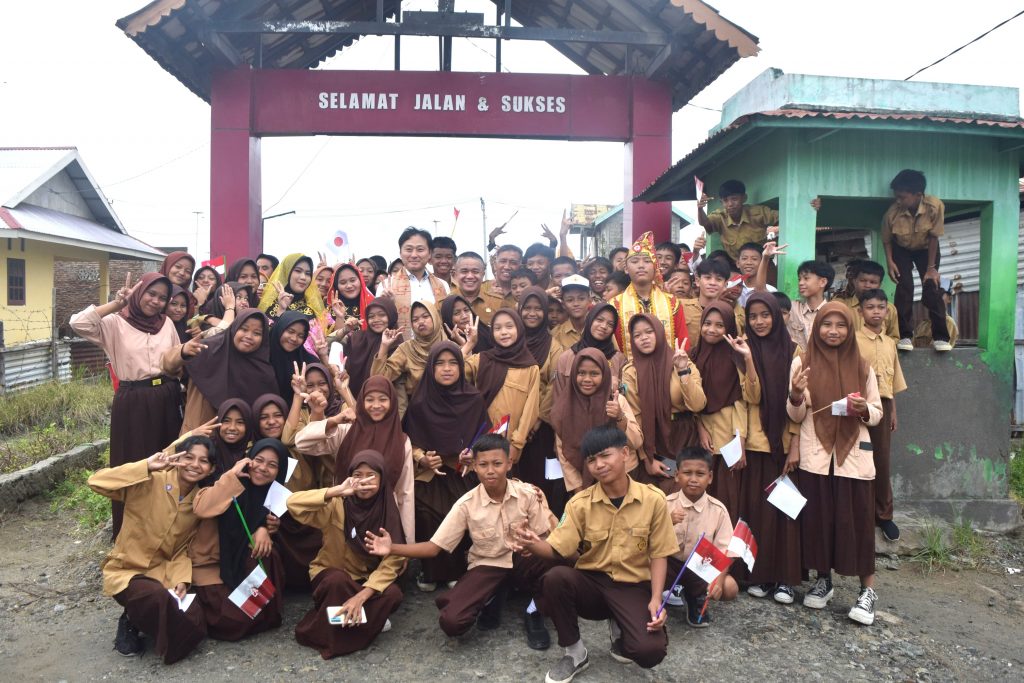 Wali Kota Palu dan Iwanuma Bersama Tinjau Sekolah Terdampak Bencana di Palu