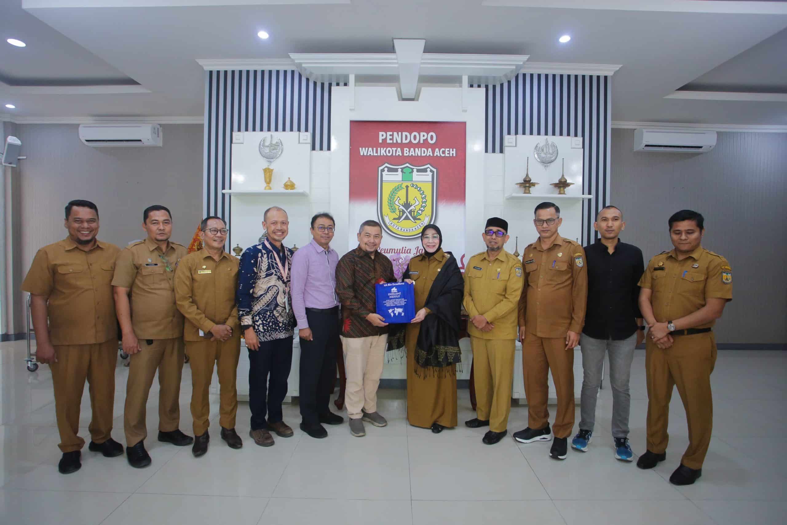 Wali Kota Terima Audiensi Exzellenz Institute, Bahas Pengembangan Banda Aceh Academy