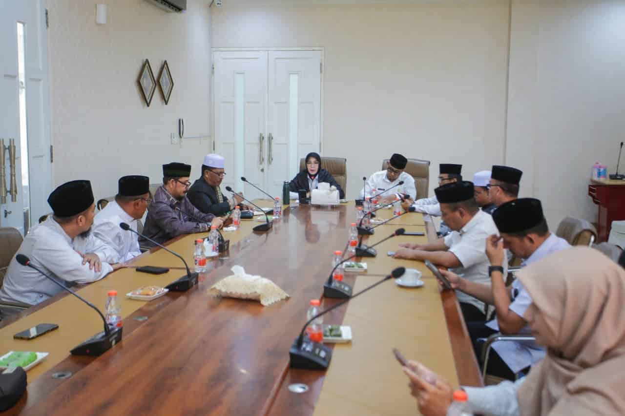 Diskusi dengan MPU, Wali Kota Illiza Fokus pada Penguatan Penerapan Syariat Islam