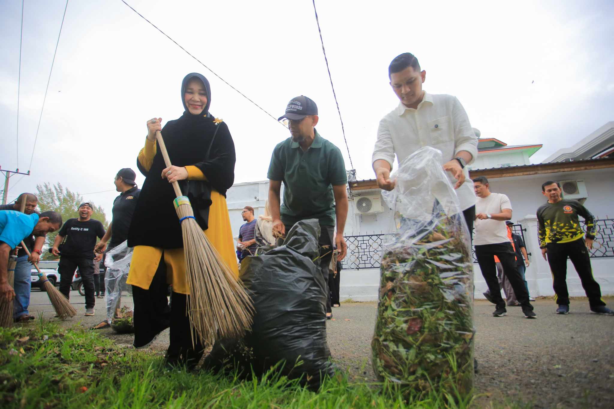 Illiza dan Afdhal Pimpin Gotong Royong Sambut HUT ke-820 Banda Aceh