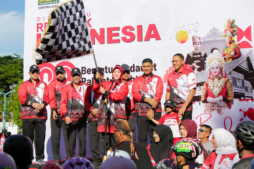 Ribuan Pelajar Meriahkan Pawai Budaya Kemerdekaan di Banda Aceh