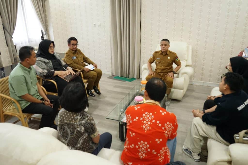 Walikota Palu Terima Kunjungan Sikolah Mombine dan Wahana Visi Indonesia Bahas Program Sekolah Keluarga