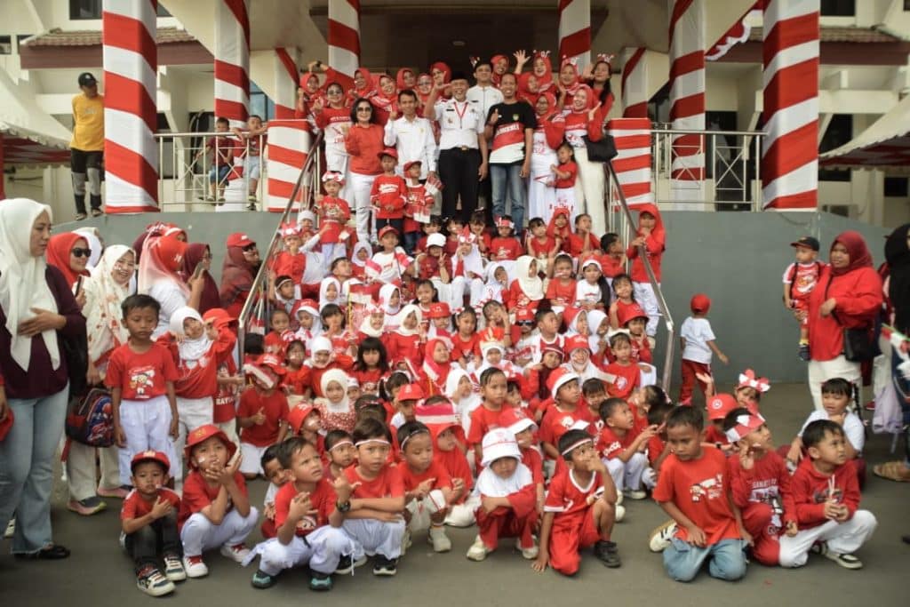 Parade Merah Putih TK Negeri Pembina Palu Tanamkan Cinta Tanah Air Sejak Dini
