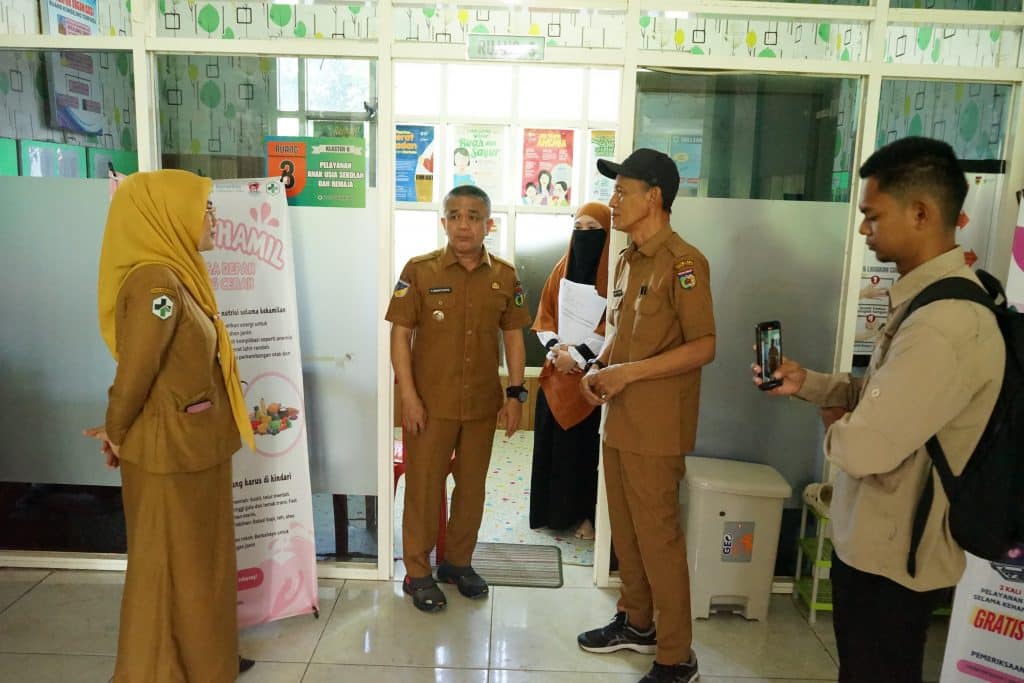 Wali Kota Palu Tinjau Kebersihan dan Pelayanan di Puskesmas Lere dan Singgani