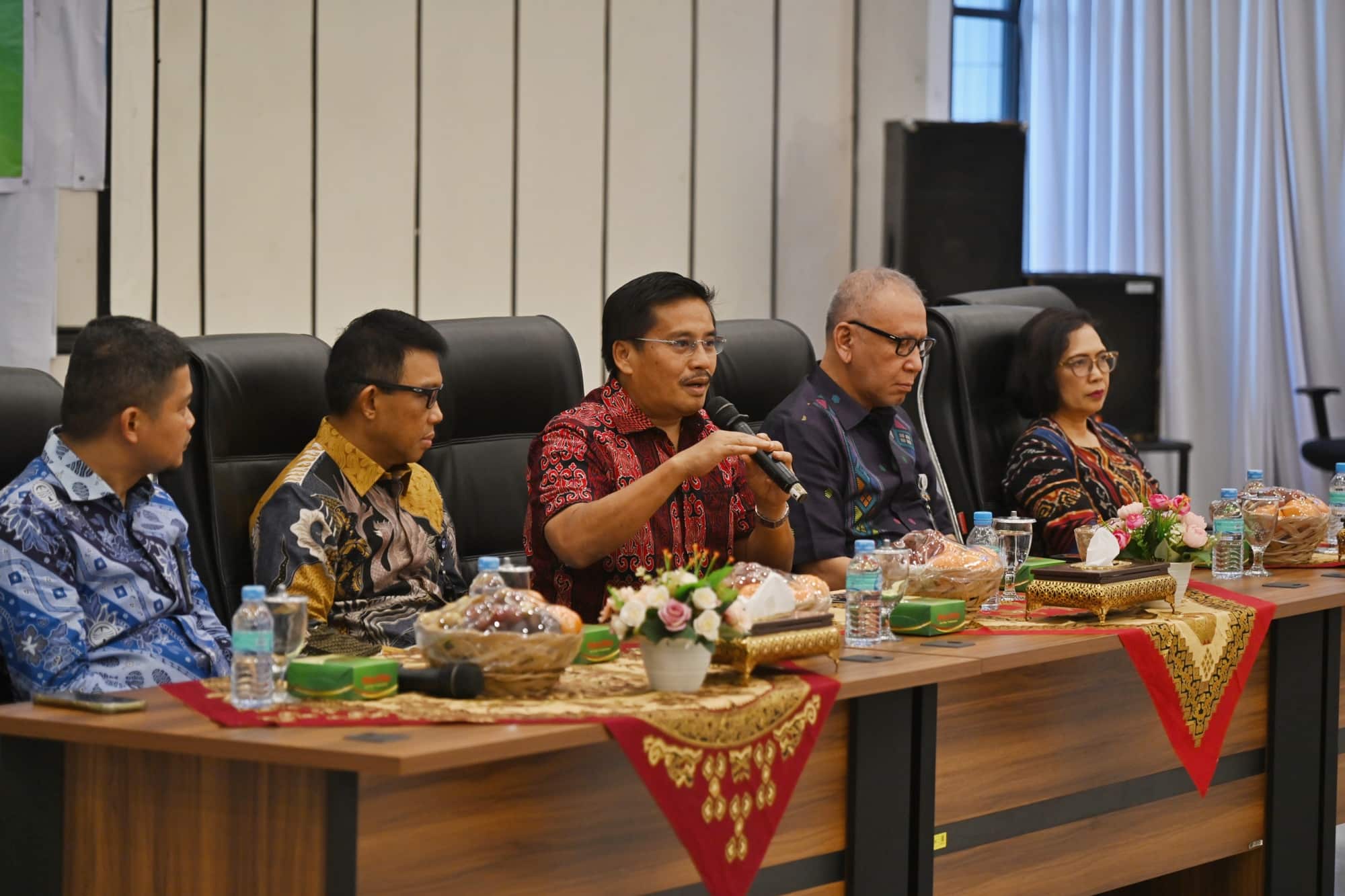 Sertijab Ketua Dewas Perumda Tirtanadi, Togap Simangunsong Ajak untuk Saling Bekerja Sama