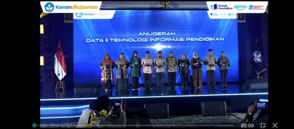 Mendorong Asta Cita Nusa Digital, Disdik Sulsel Raih Anugerah Kolaborasi 1 screenshot 20251215 2149572817387700075073179