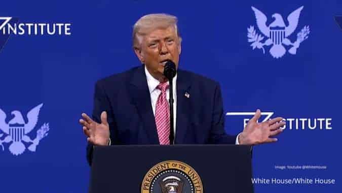 Donald Trump Kembali Ancam Iran: Buka Selat Hormuz atau Diserang!