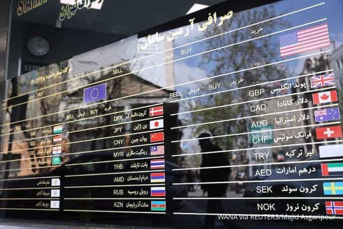 Rial Iran Anjlok ke Rekor Terendah, Tembus 1,81 Juta per Dolar AS