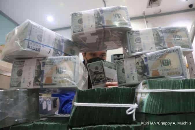 Cadangan Devisa Turun, Ekonom Soroti Meningkatnya Biaya Stabilisasi Rupiah
