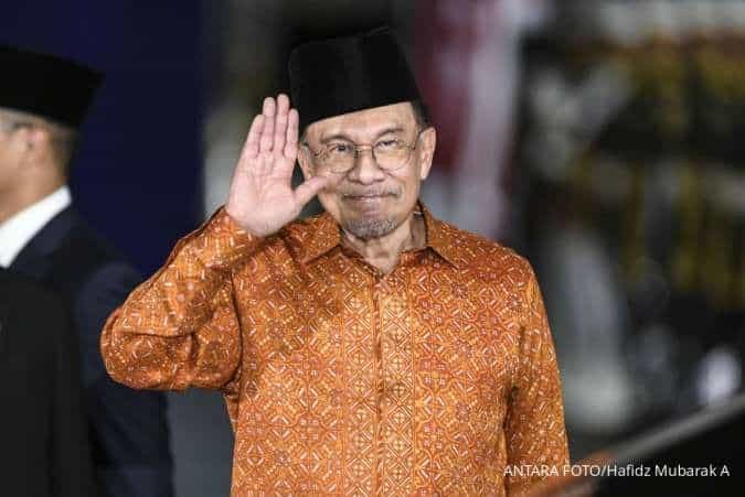 Perdana Menteri Malaysia Anwar di Bawah Tekanan Setelah Banyak Kader Membelot
