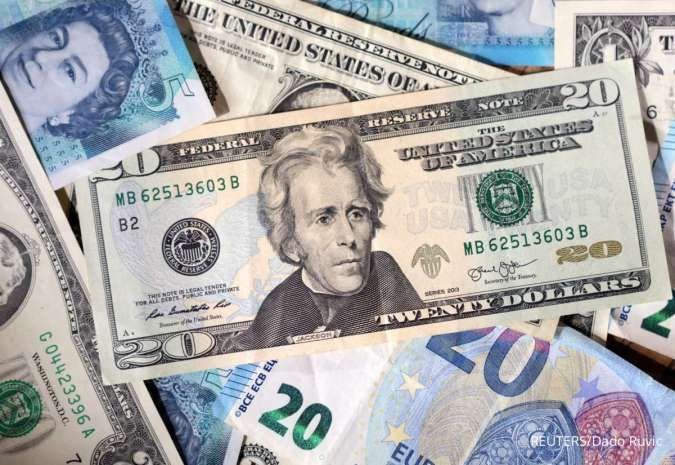 Dolar AS Menguat Kamis (30/4) Pagi Usai Sinyal Hawkish The Fed, Yen Tembus 160