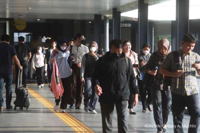 Ekonom CORE Sebut Turunnya Pekerja Formal Jadi Sinyal Pelemahan Struktur Ekonomi