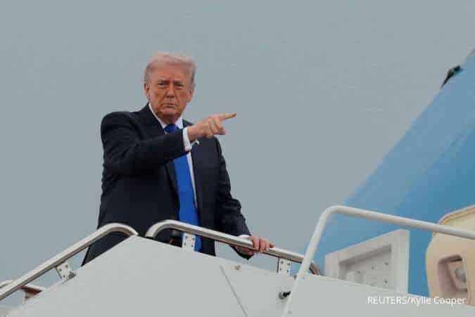 Trump Sebut Angkatan Laut AS Seperti Perompak dalam Blokade Pelabuhan Iran