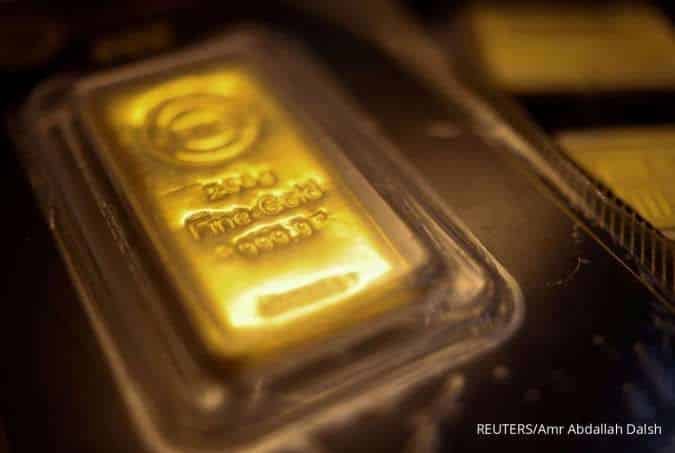 Emas Bergerak Naik Tipis Jelang Tengah Hari, Pengaruh Inflasi AS dan Suku Bunga Fed?