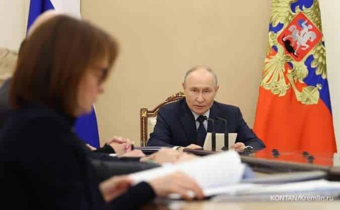 Rusia Klaim Tembak Jatuh 50 Drone Ukraina Dekat St. Petersburg