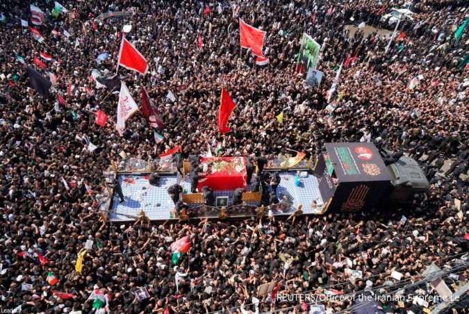 Ali Khamenei Dimakamkan di Mashhad, Keberadaan Mojtaba Masih Misterius