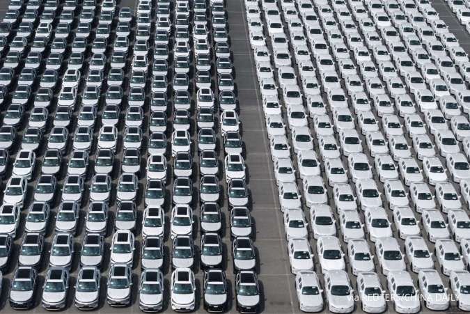 Produksi Industri China Tumbuh 5,3% pada Juni, Penjualan Ritel Berbalik Positif
