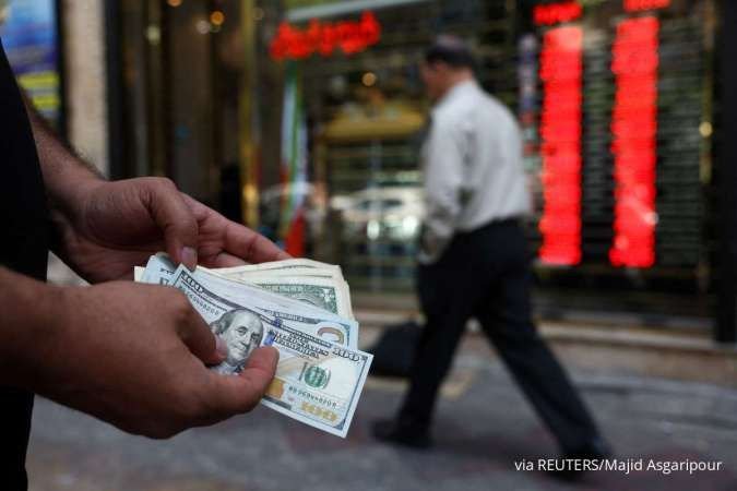 Dolar AS Menguat, Investor Cermati Sanksi Iran dan Imbal Hasil Treasury