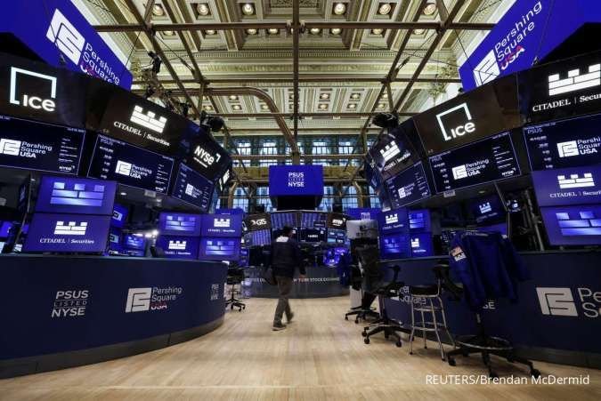 Wall Street Lesu: Dow, S&P 500 dan Nasdaq Kompak Melemah, Tertekan Saham Teknologi