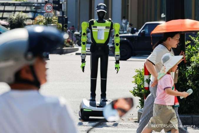 China Kerahkan Robocop untuk Mengatur Lalu Lintas