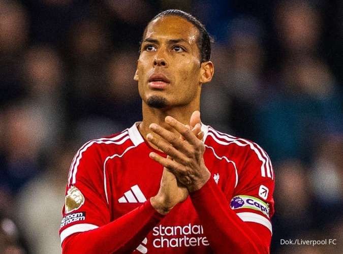 Van Dijk Sebut Lini Belakang Baru Liverpool Butuh Waktu untuk Padu