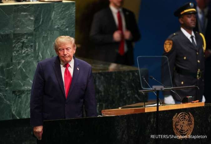 5 Pria Ditangkap Dekat Pangkalan AS di Inggris, Trump: Ingin Lakukan Kerusakan Besar
