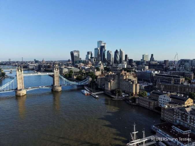 Survei S&P Global: Ekonomi Inggris Melambat, Tekanan Inflasi Justru Meningkat